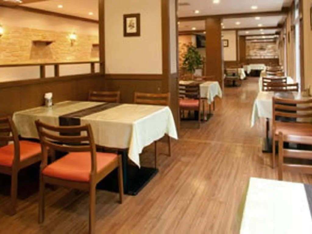 Tenninkaku Hotel NakaNakafurano Ryokan
